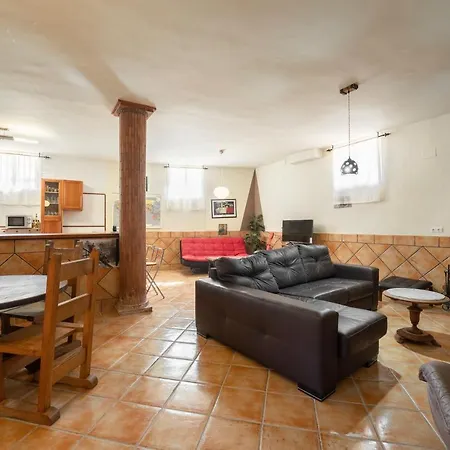 La Gaviota Con Chimenea, Barbacoa Y Piscina Junto A Ruta Del Gollizno En Olivares Olivares (Granada)